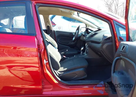 2016 Ford Fiesta Se z USA, uszkodzony, nr VIN 3FADP4EJ7GM104777